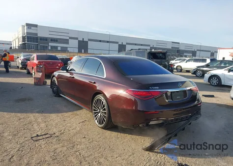 2021 Mercedes-Benz S 580 4Matic z USA, uszkodzony, nr VIN W1K6G7GB2MA017605